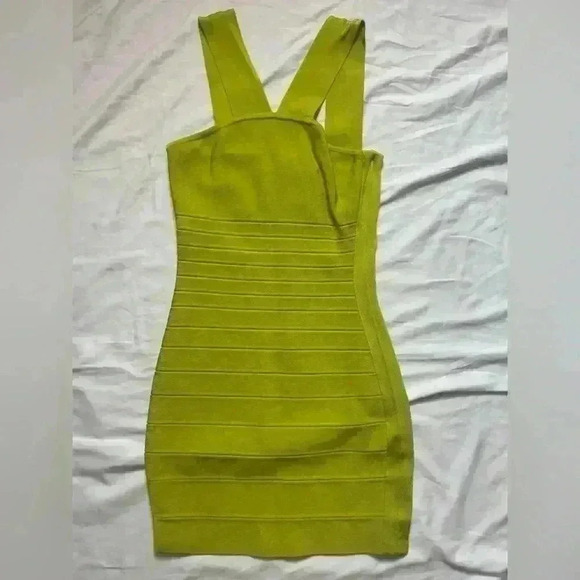 Guess by Marciano Women’s Size Small Dress